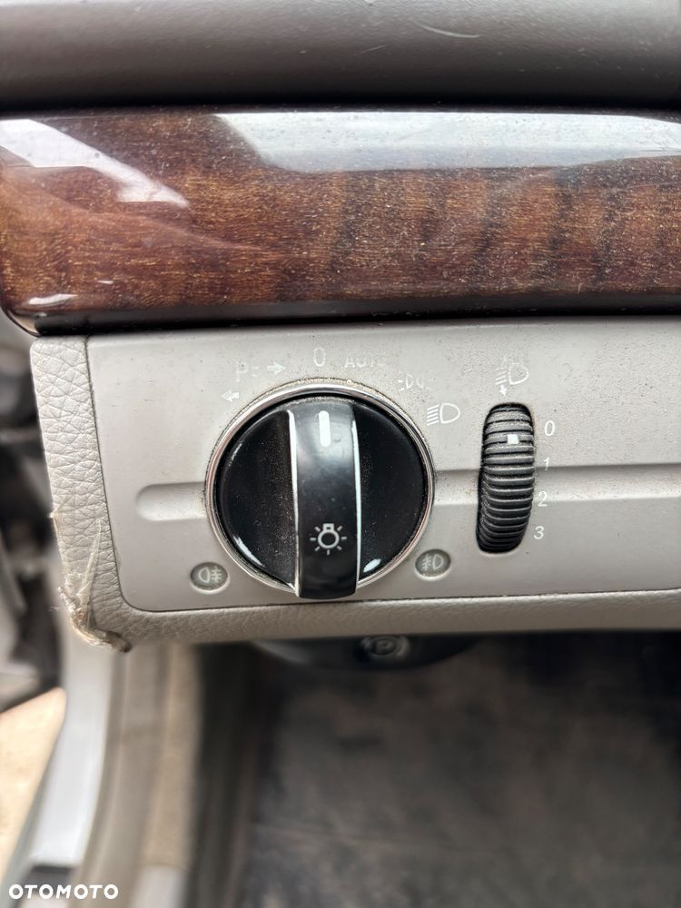 Mercedes-Benz Klasa E 200 CDI Classic DPF - 19