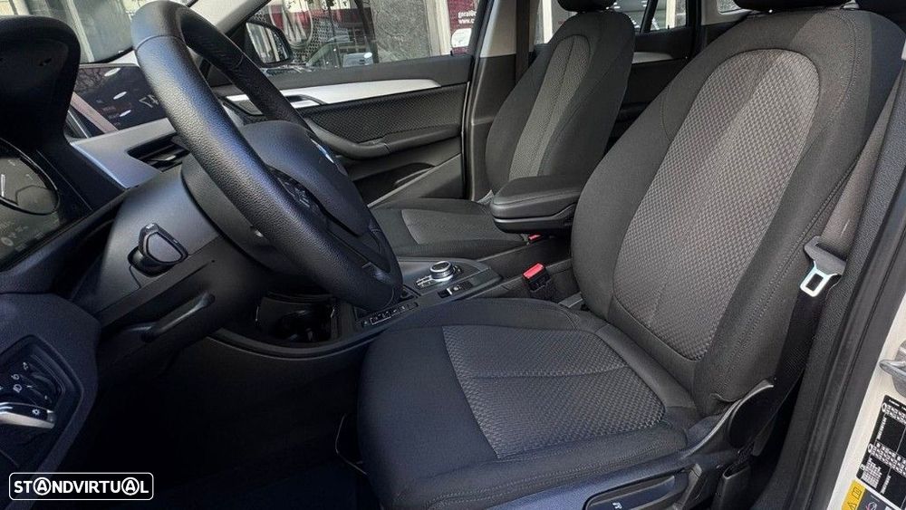 BMW X1 25 e xDrive - 12