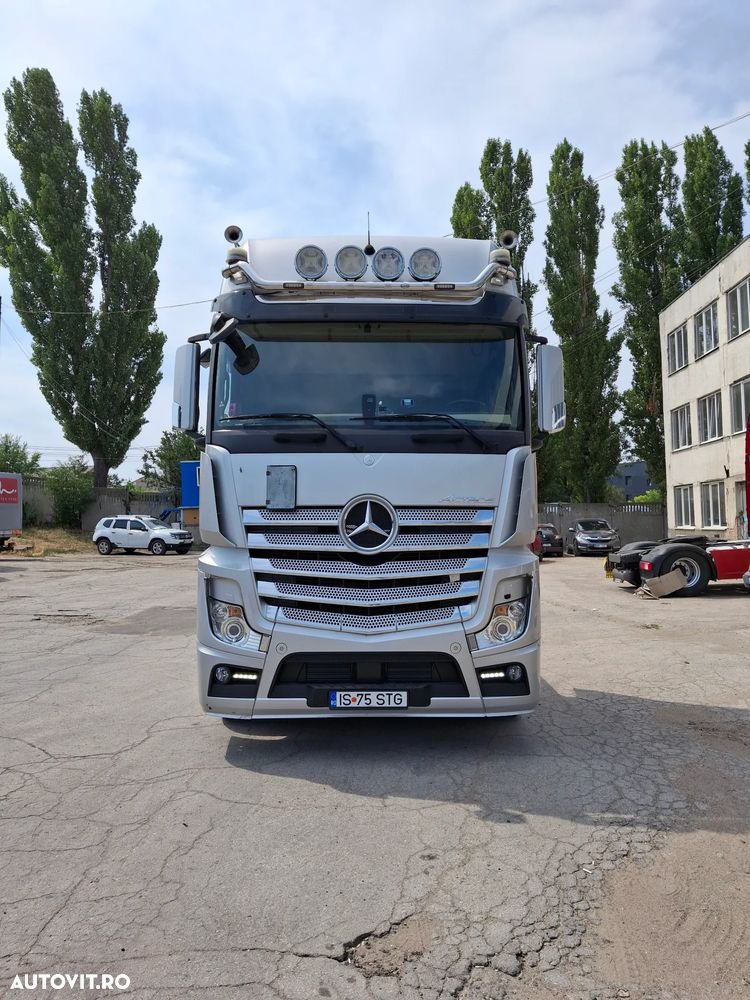 Mercedes-Benz Actros - 1
