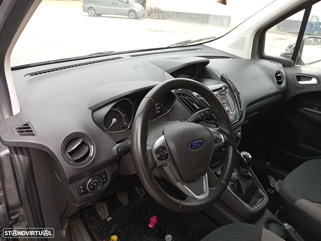 Ford Tourneo Courier1.5 Tdci 2017 para Peças - 7