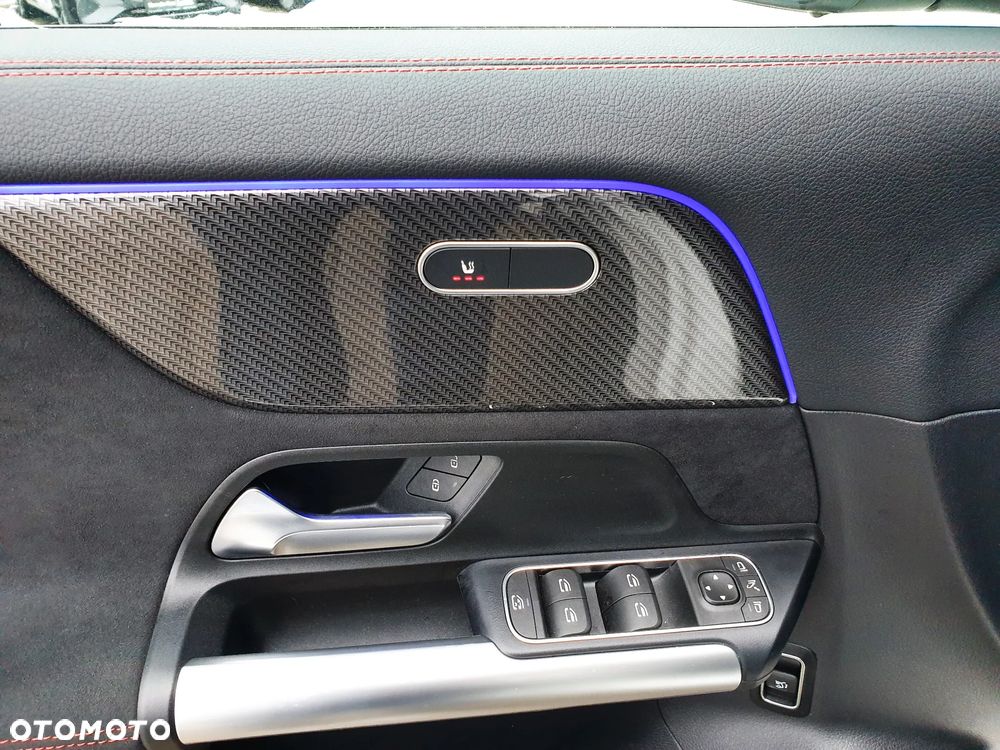 Mercedes-Benz GLA 200 AMG Line - 15