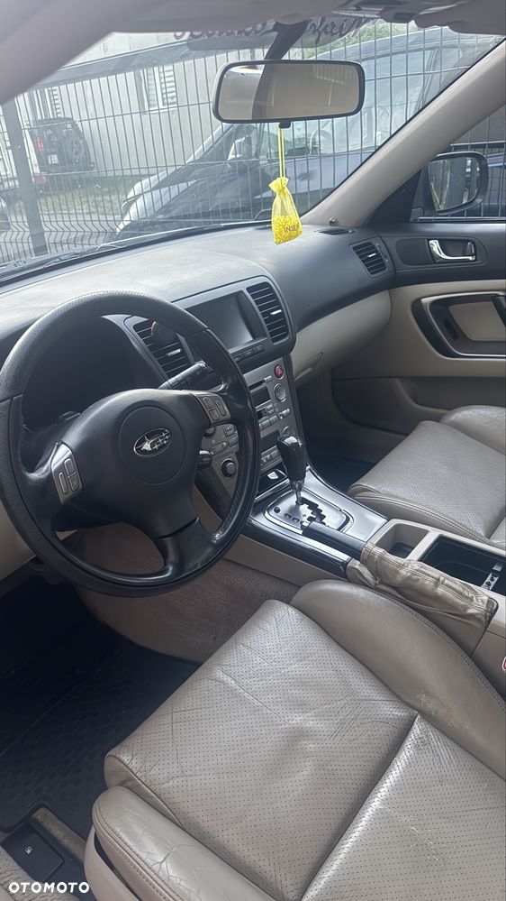 Subaru Legacy - 5