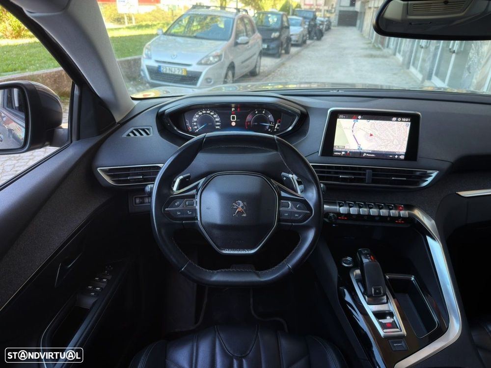 Peugeot 5008 1.5 BlueHDi Allure Pack EAT8 - 12