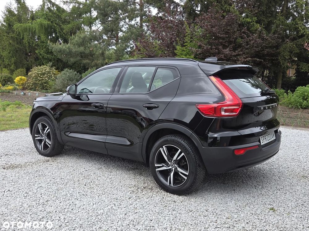 Volvo XC 40 T2 Plus Dark - 21