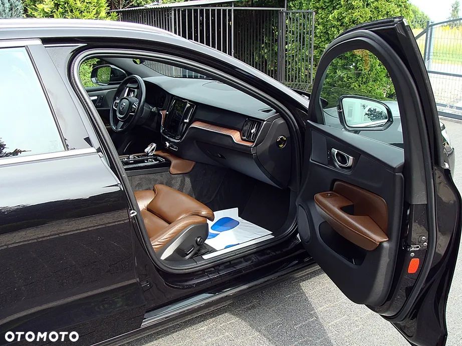 Volvo V60 T6 AWD Recharge Geartronic Inscription Expression - 12