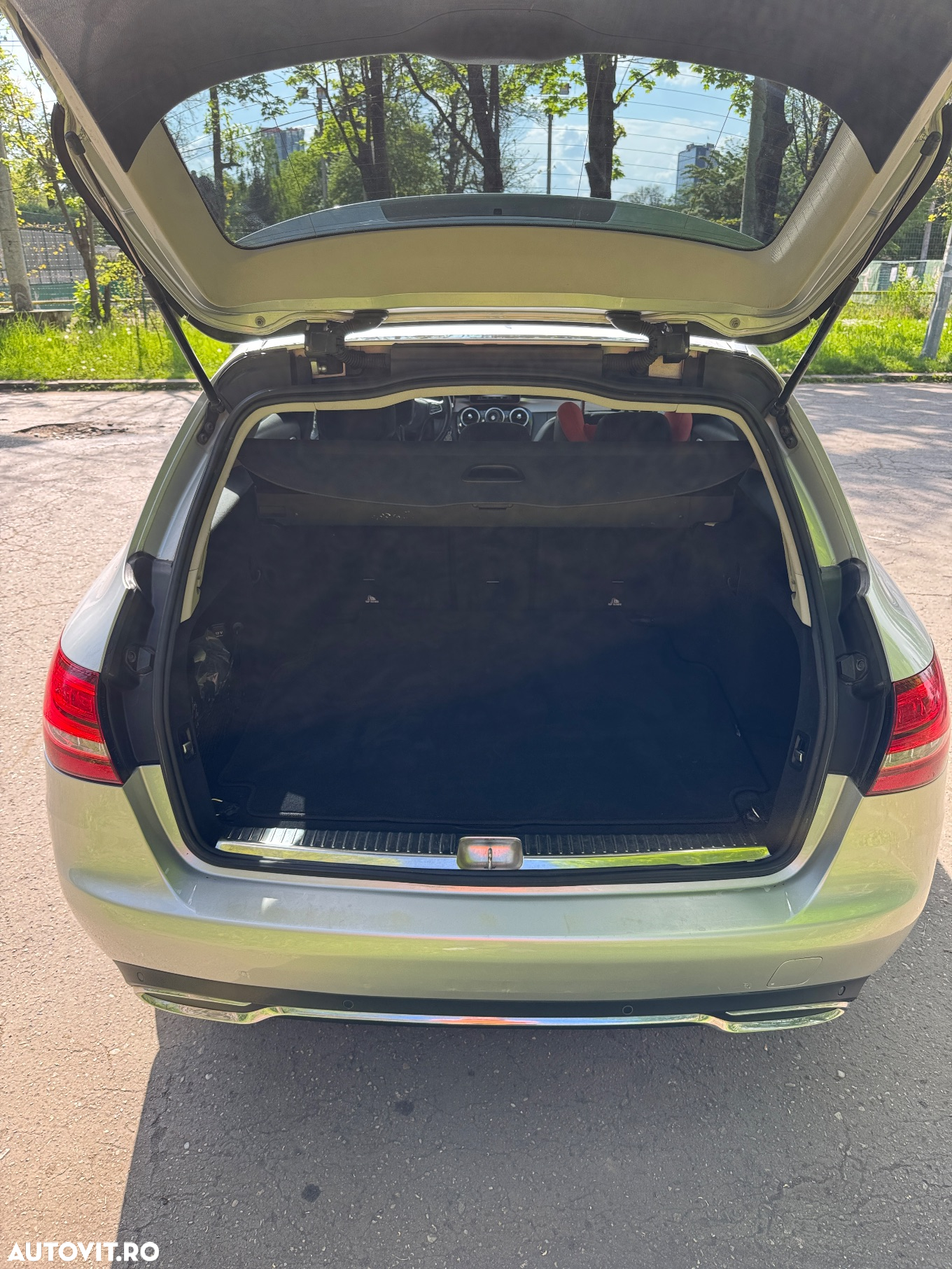 Mercedes-Benz C 220 (BlueTEC) d T 7G-TRONIC Avantgarde - 21