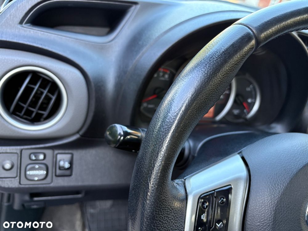 Toyota Yaris - 11