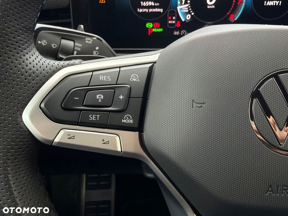Volkswagen T-Roc 1.5 eTSI R-Line DSG - 17