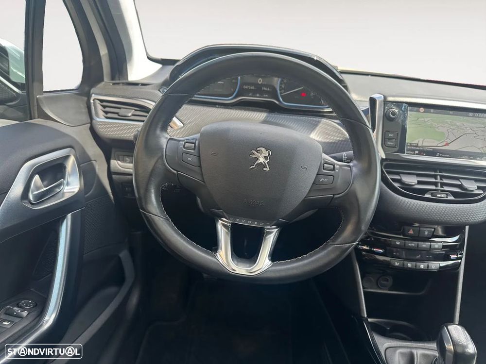 Peugeot 2008 1.2 PureTech Allure - 13