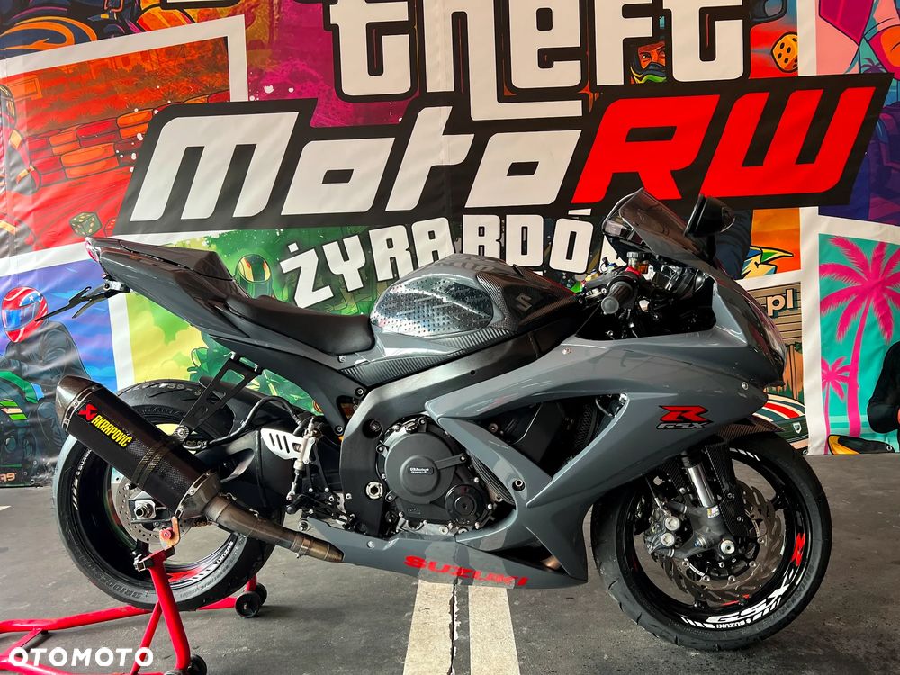 Suzuki GSX-R - 4