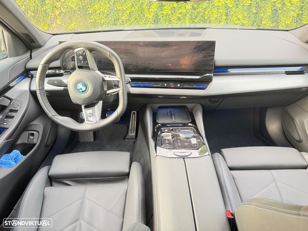 BMW 530 e Pack Desportivo M - 10