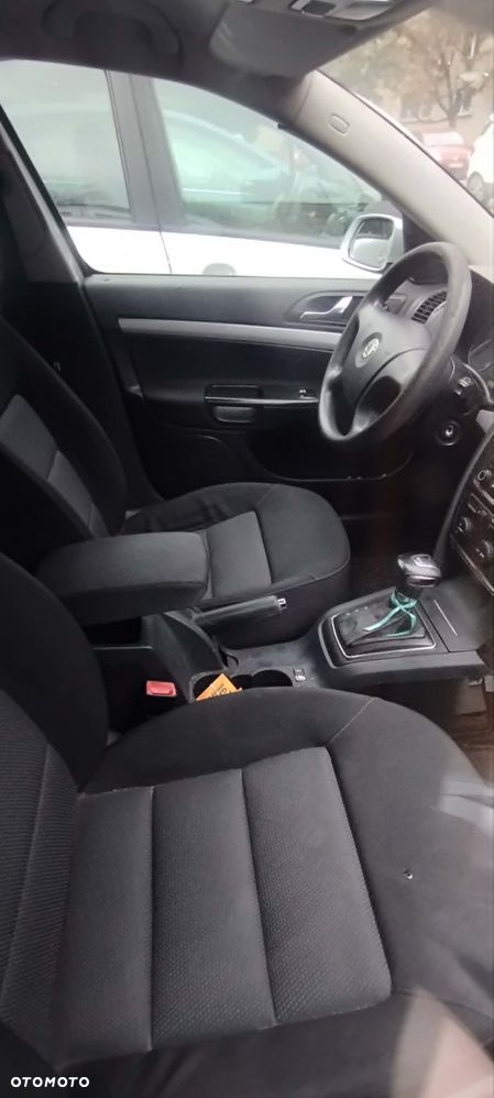 Skoda Octavia 2.0 TDI Elegance DSG - 4