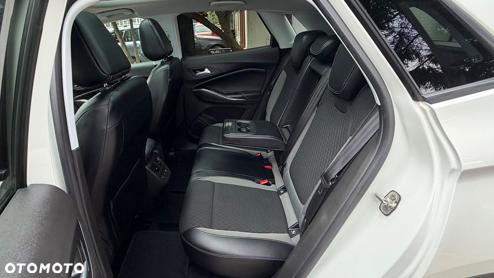 Opel Grandland X 1.2 T Innovation S&S - 32