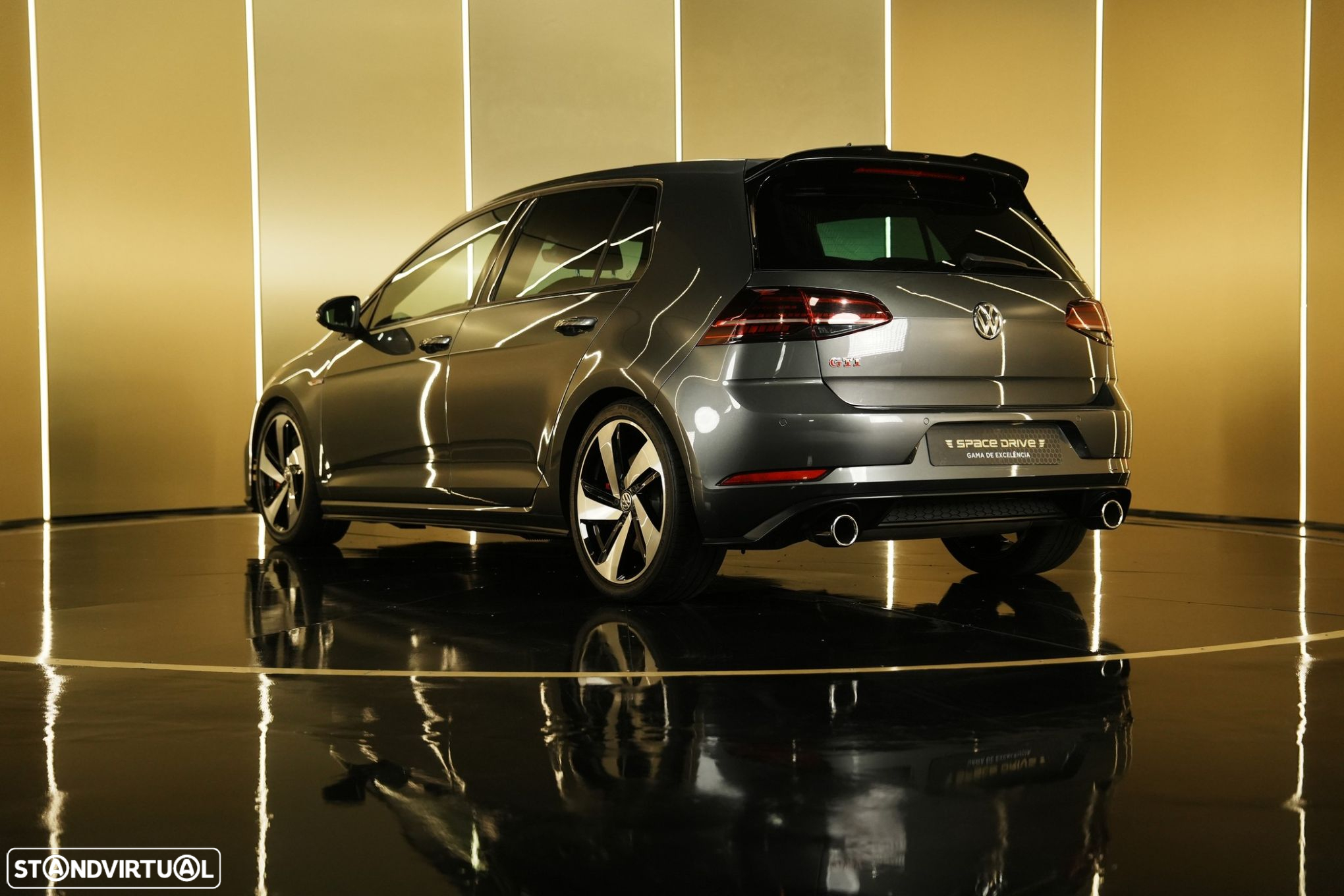 VW Golf 2.0 TSI GTI DSG - 10