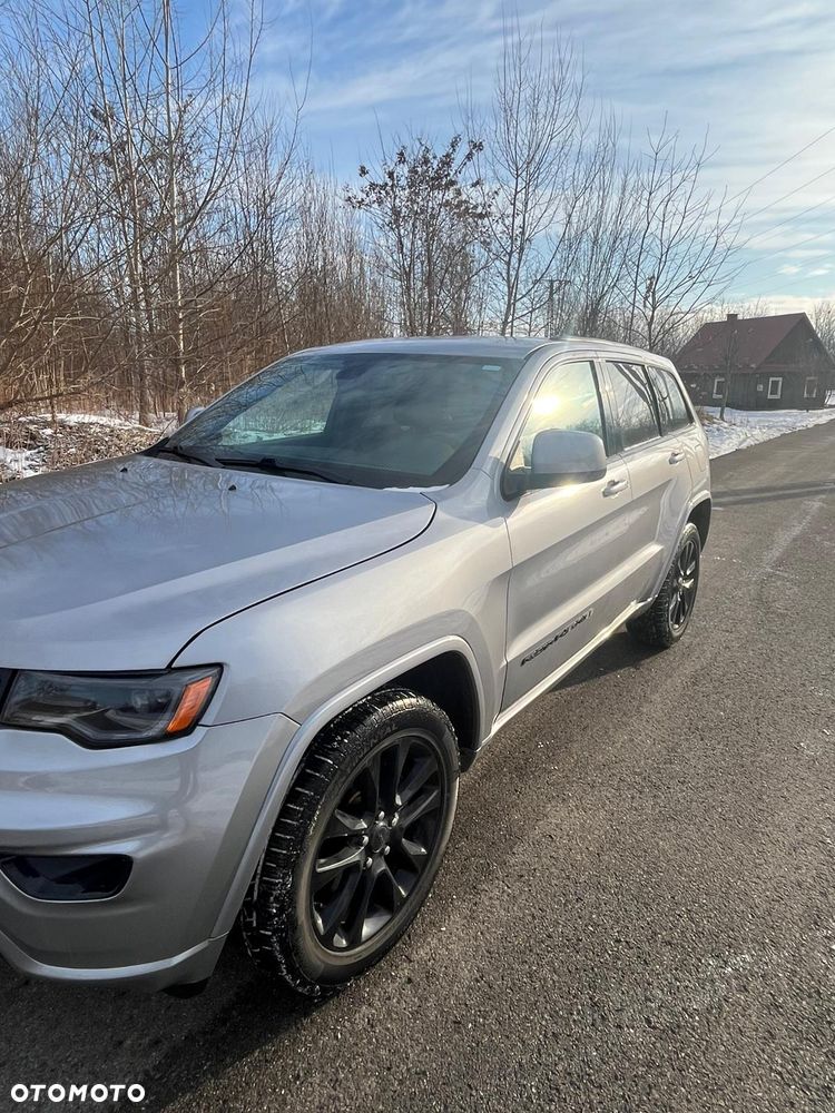 Jeep Grand Cherokee - 9