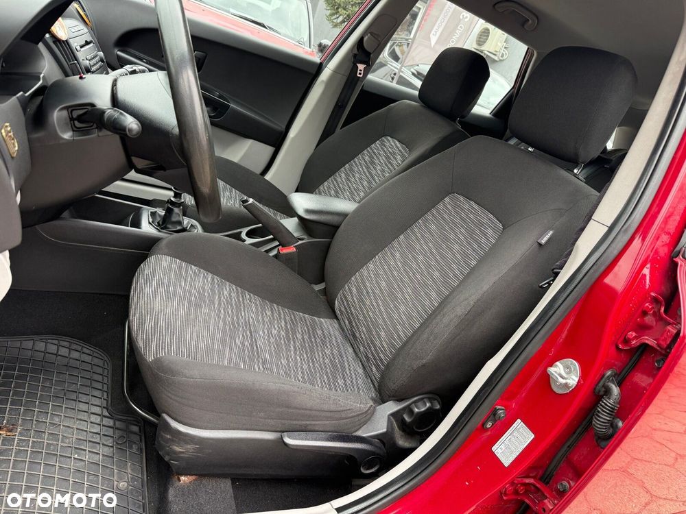 Kia Ceed - 21