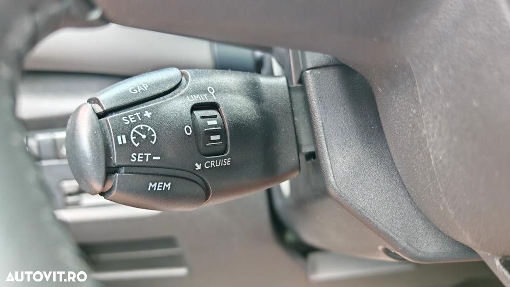 Citroën C5 Aircross 225 e-EAT8 SHINE - 30