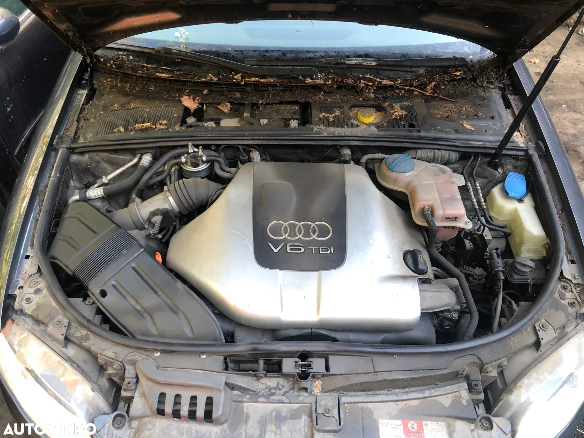 Dezmembrez Audi A4 B7 gri 2.5  V6 TDI 2006 - 2