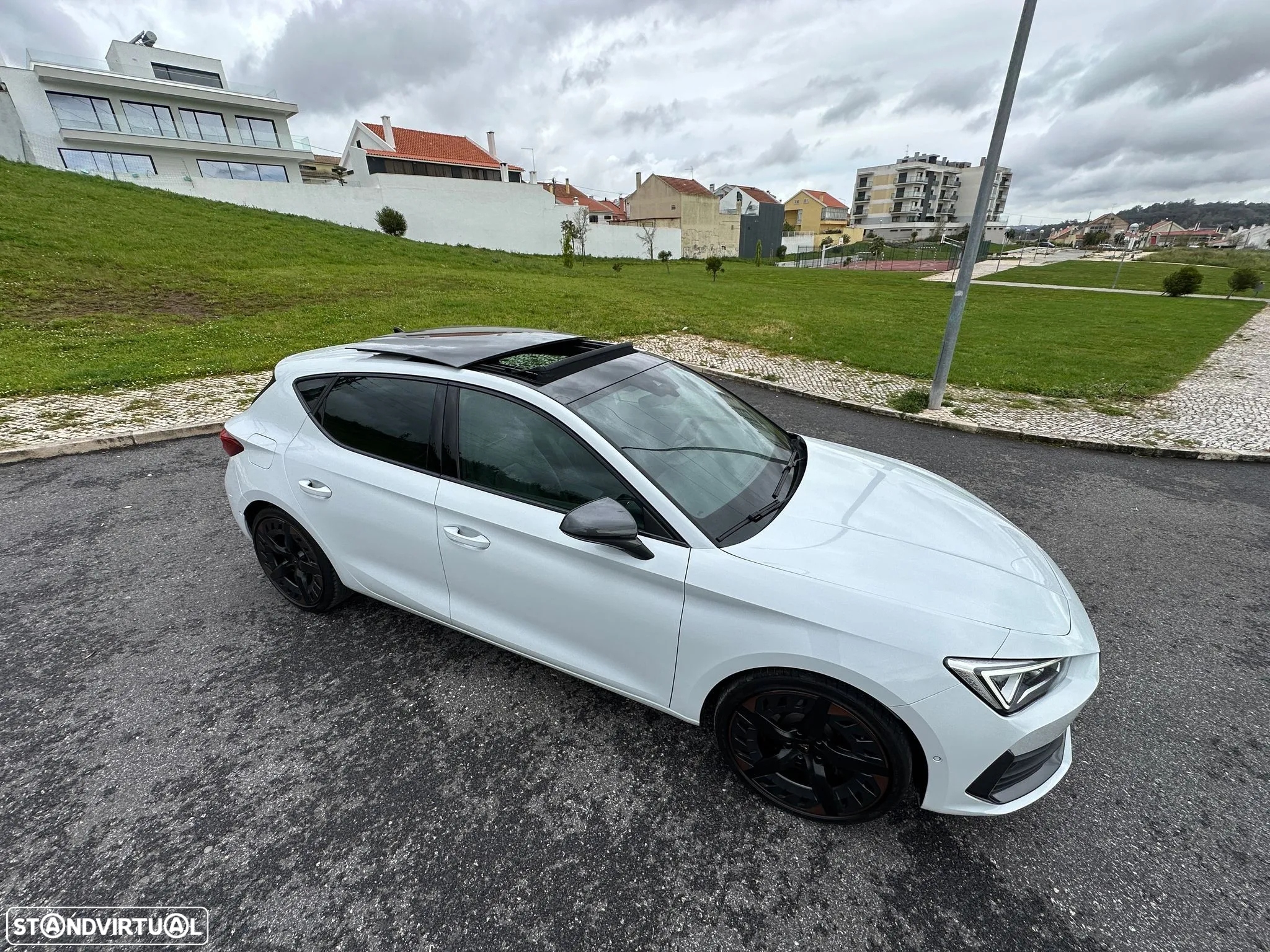 Cupra Leon 1.4 e-Hybrid VZ DSG - 11