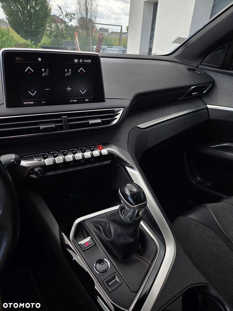 Peugeot 3008 - 17