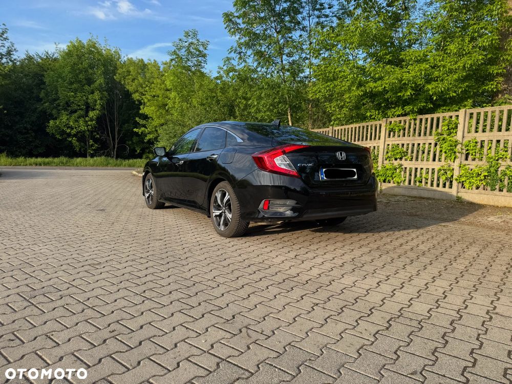 Honda Civic 1.5 T Executive - 12
