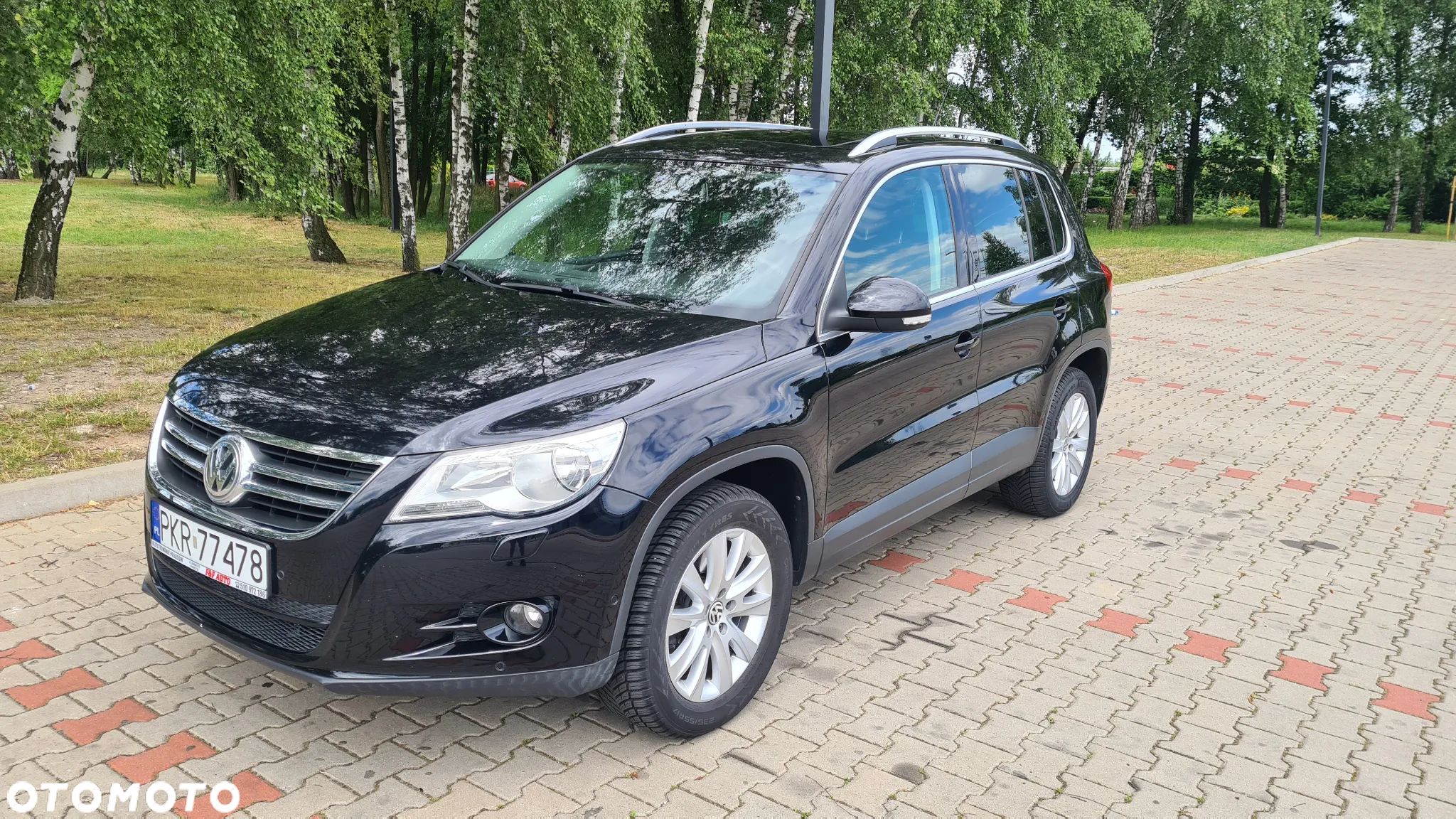 Volkswagen Tiguan - 1