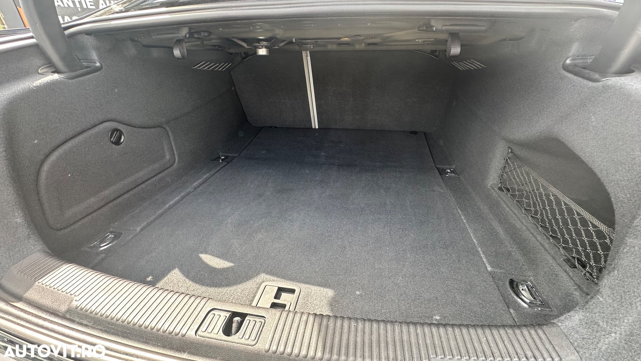 Audi A6 Avant 2.0 TDI Ultra S tronic - 26