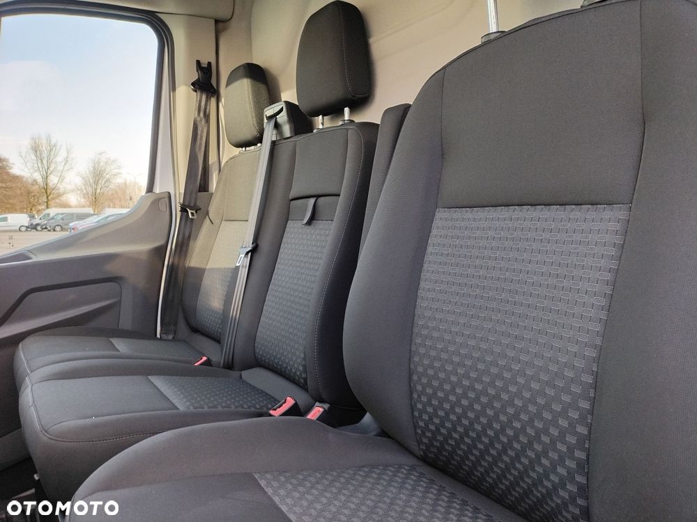 Ford Transit - 26