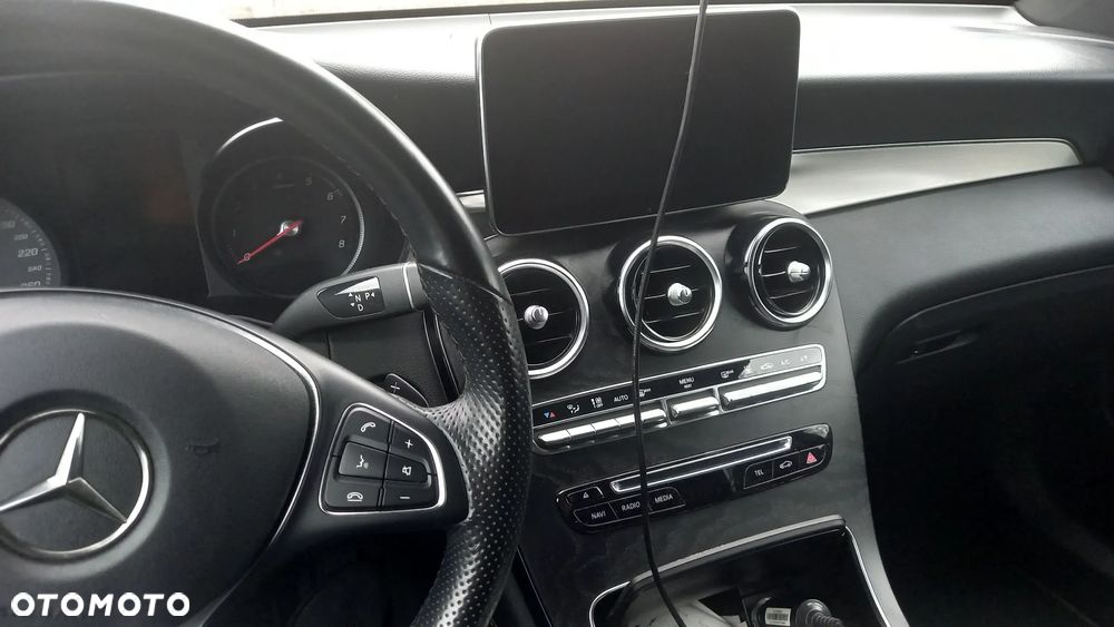 Mercedes-Benz GLC - 17