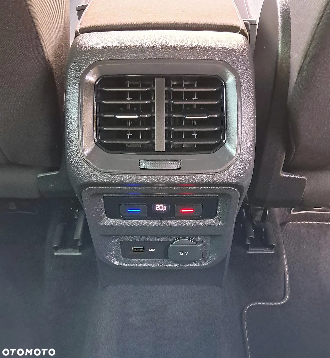 Volkswagen Tiguan - 27