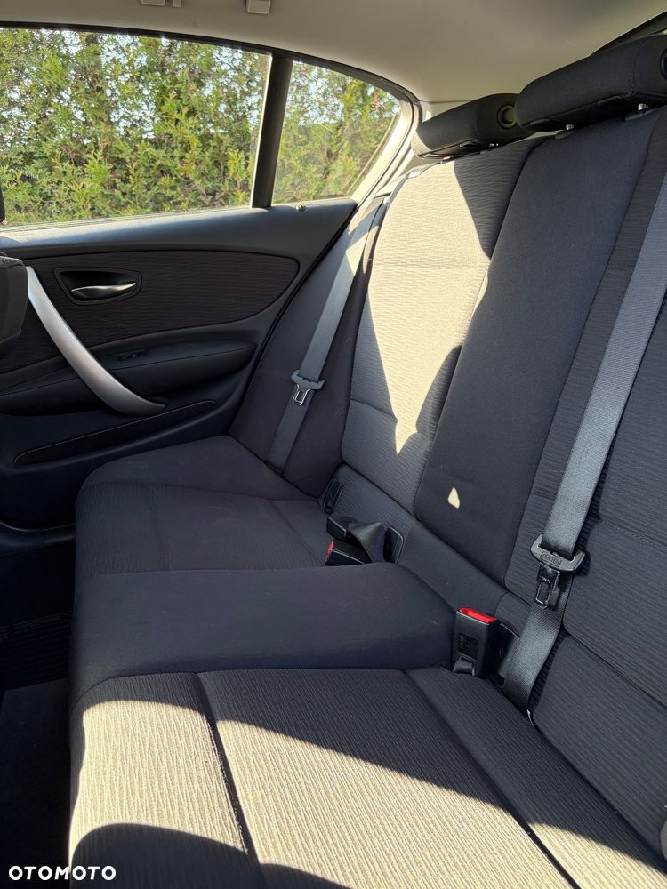 BMW Seria 1 118d - 8