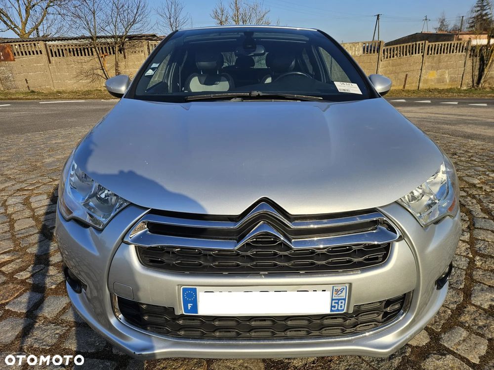 Citroën DS4 e-HDi 110 SoChic - 2