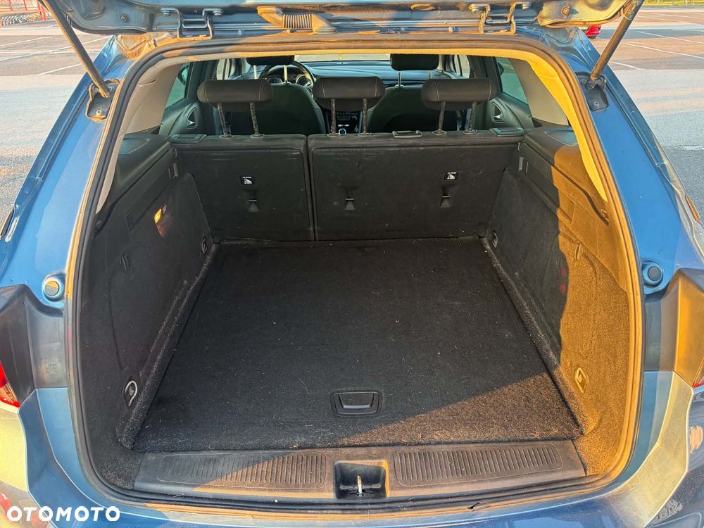 Opel Astra 1.4 T Dynamic - 10