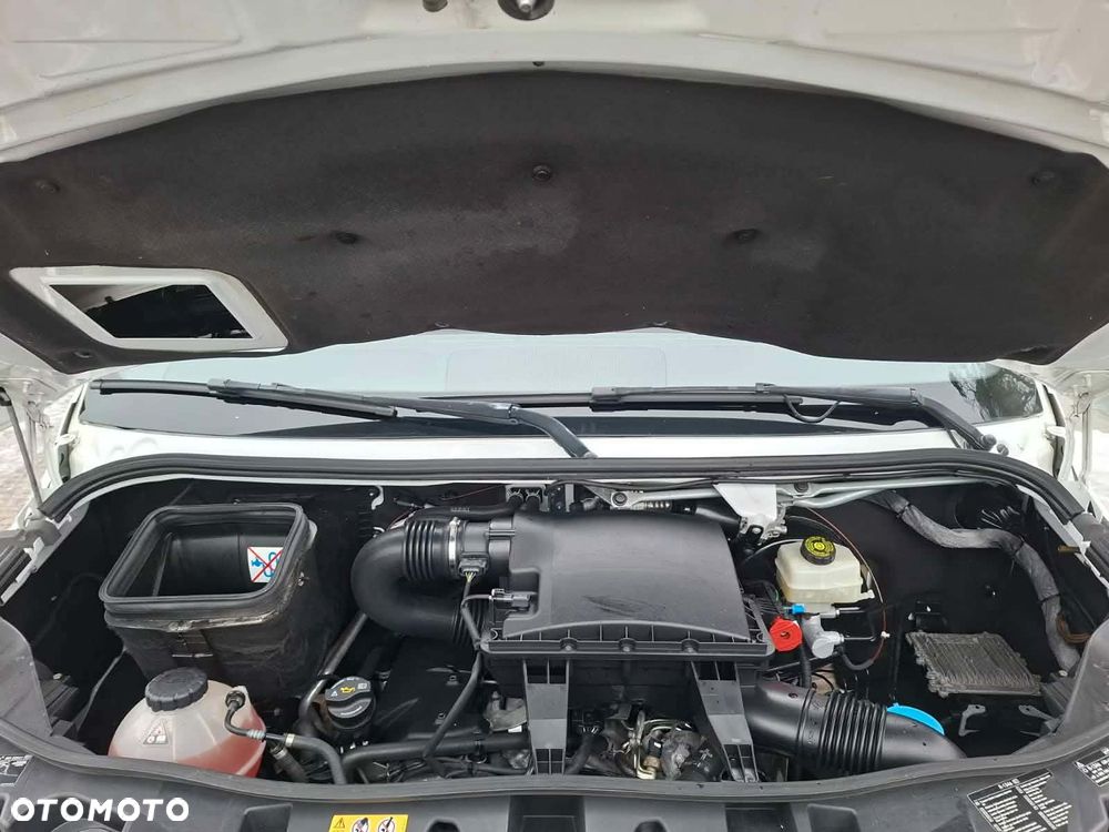 Mercedes-Benz SPRINTER - 14
