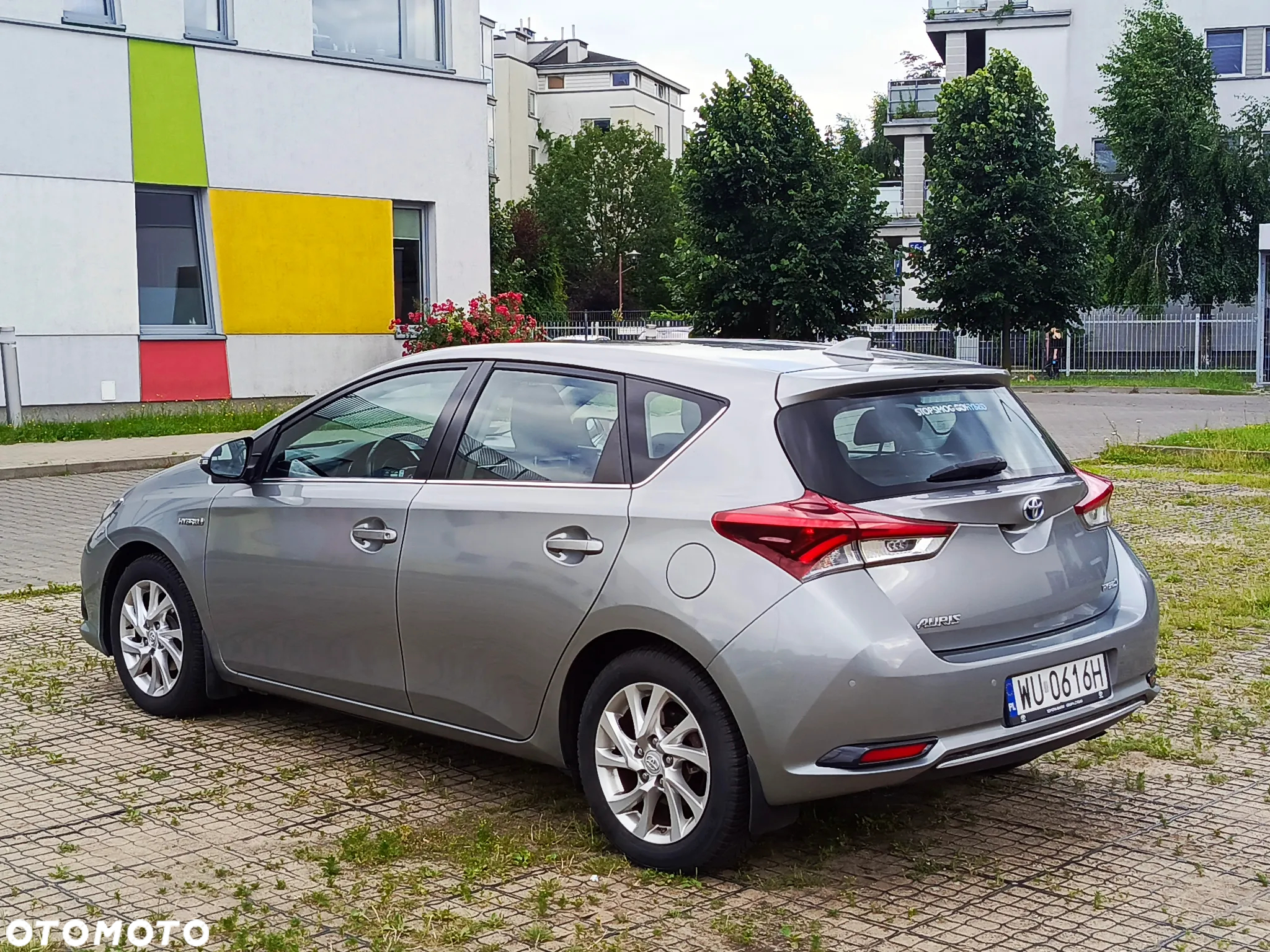 Toyota Auris Hybrid 135 Prestige - 4