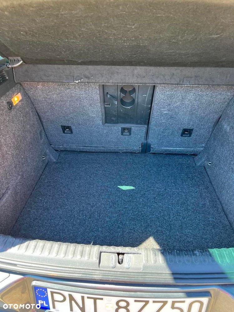 Volkswagen Tiguan - 33
