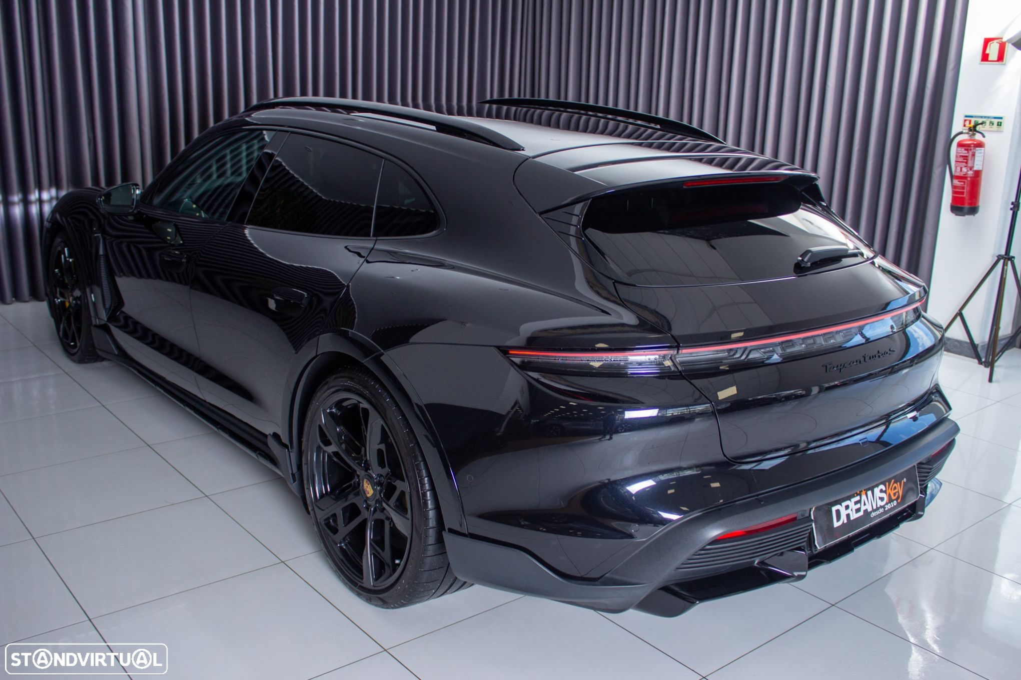 Porsche Taycan Cross Turismo Turbo S - 13