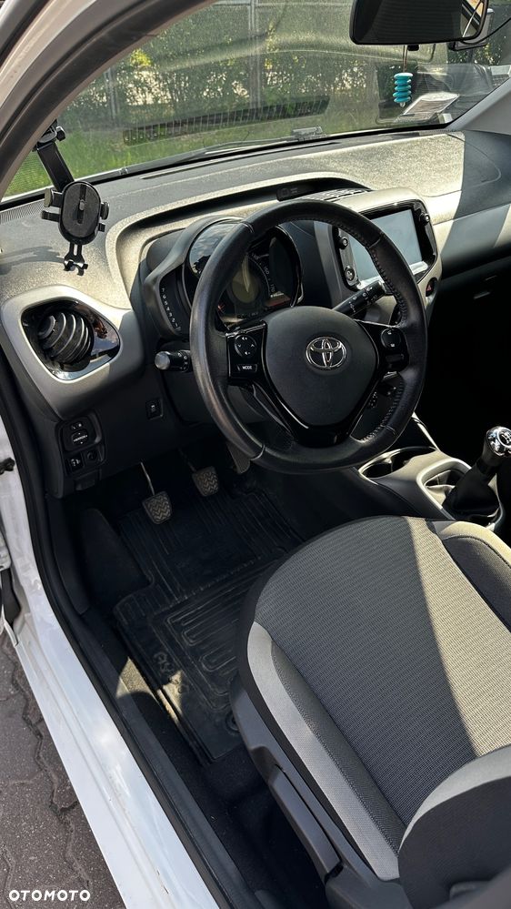 Toyota Aygo x - 12