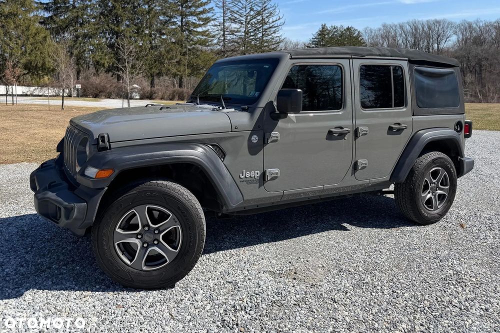 Jeep Wrangler - 2