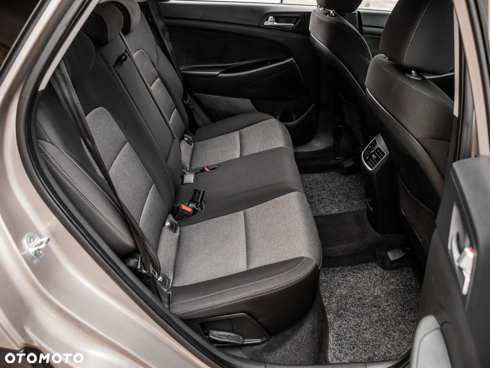 Hyundai Tucson blue 1.6 GDi 2WD Passion - 16