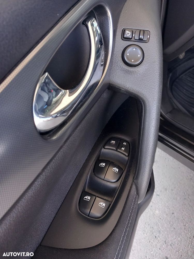 Nissan Qashqai 1.5 DCI N-Connecta - 11