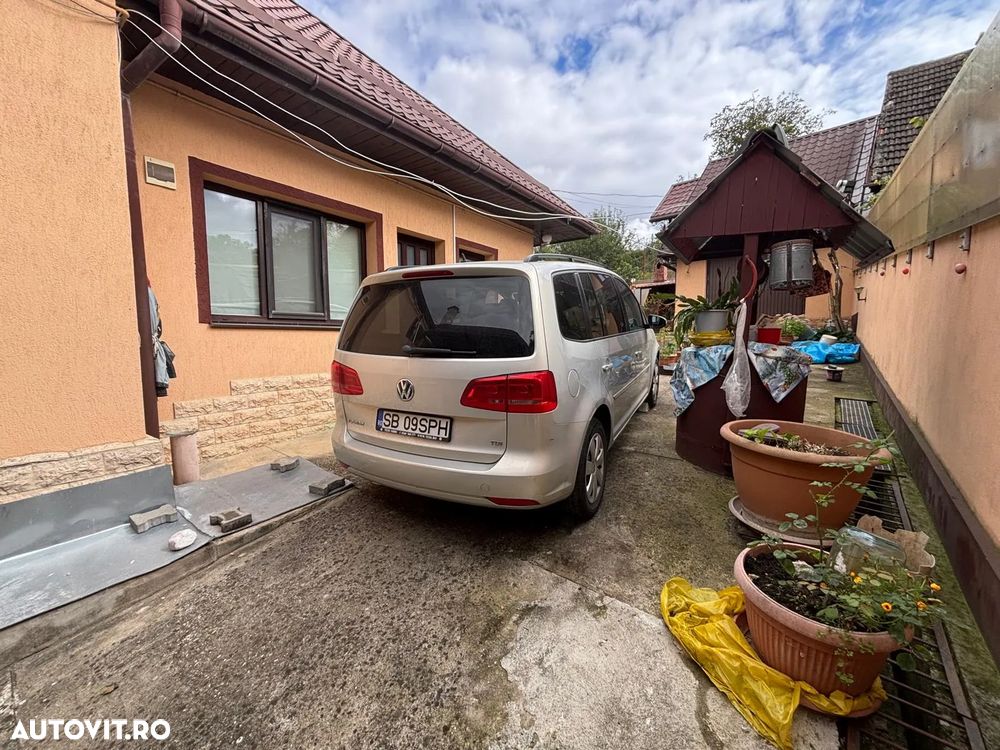 Volkswagen Touran 1.6 TDI Comfortline - 10