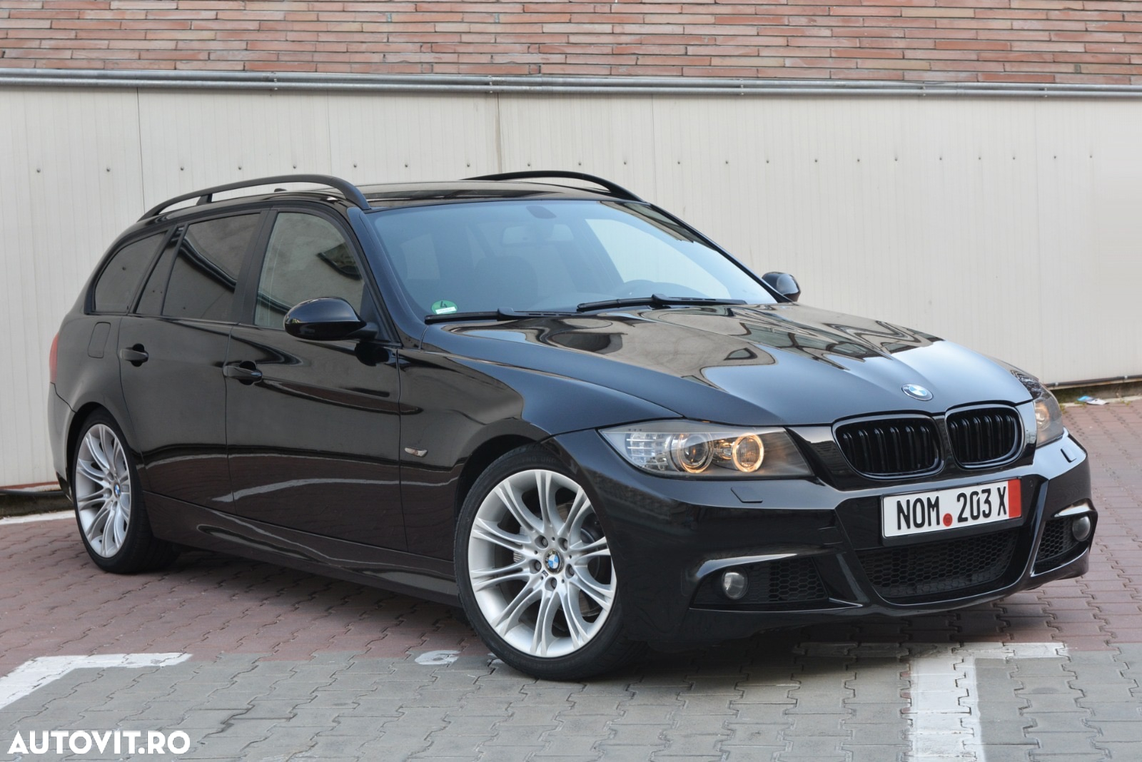 BMW Seria 3 320d DPF Touring - 9