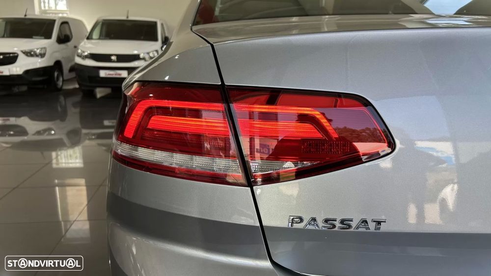 VW Passat 2.0 TDI Confortline - 5