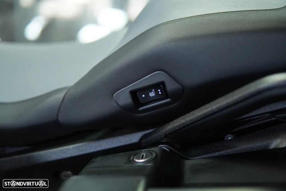 BMW R 1300 GS TRIPLE BLACK C/RODAS RAIOS DOURADAS - 12