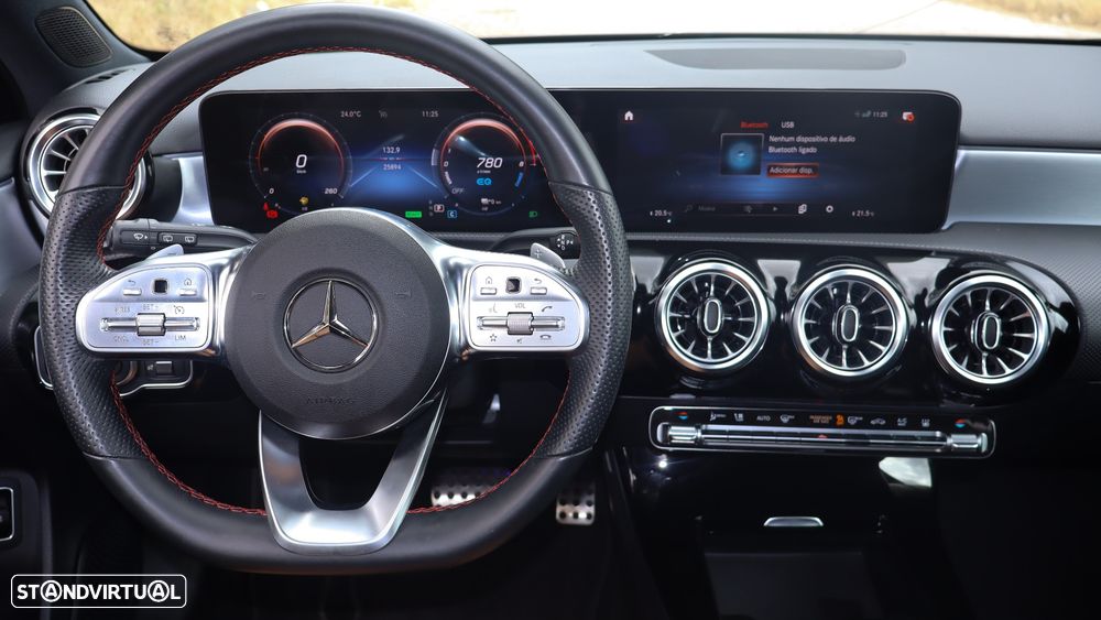 Mercedes-Benz A 250 e AMG Line - 18
