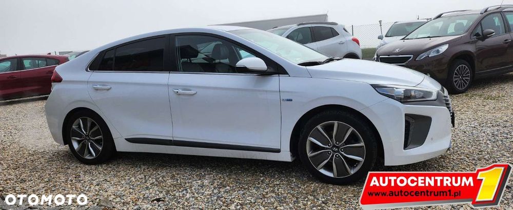 Hyundai IONIQ - 15