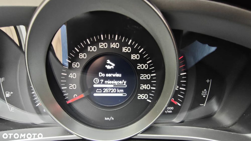 Volvo V40 Cross Country D2 Momentum - 22