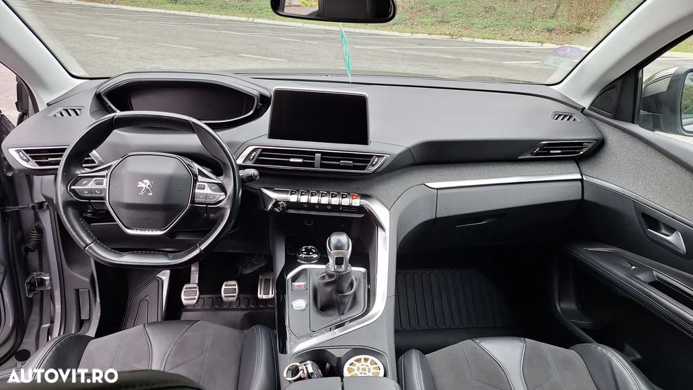 Peugeot 3008 1.2 PureTech Turbo S&S Allure - 10