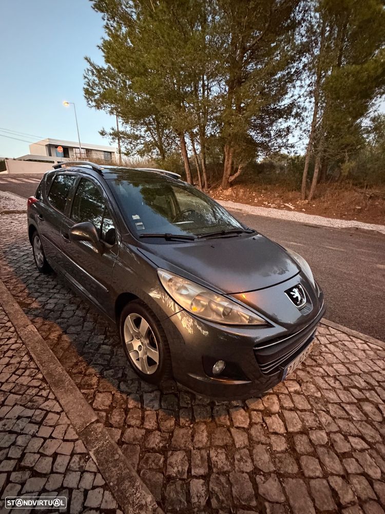 Peugeot 207 SW 1.6 HDi Premium - 21